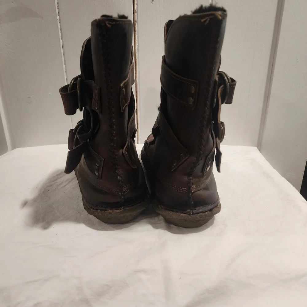 Twinstrap Ring Boots 10 - Picture 4 of 6